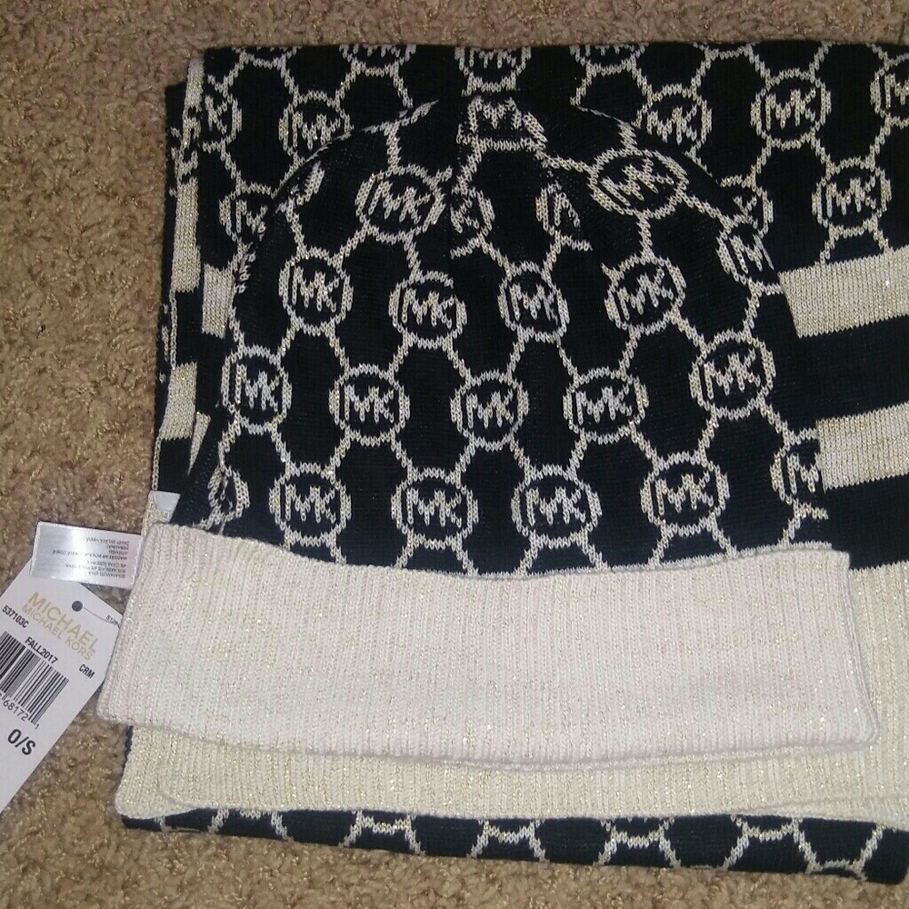 Michael Kors Scarf and Hat